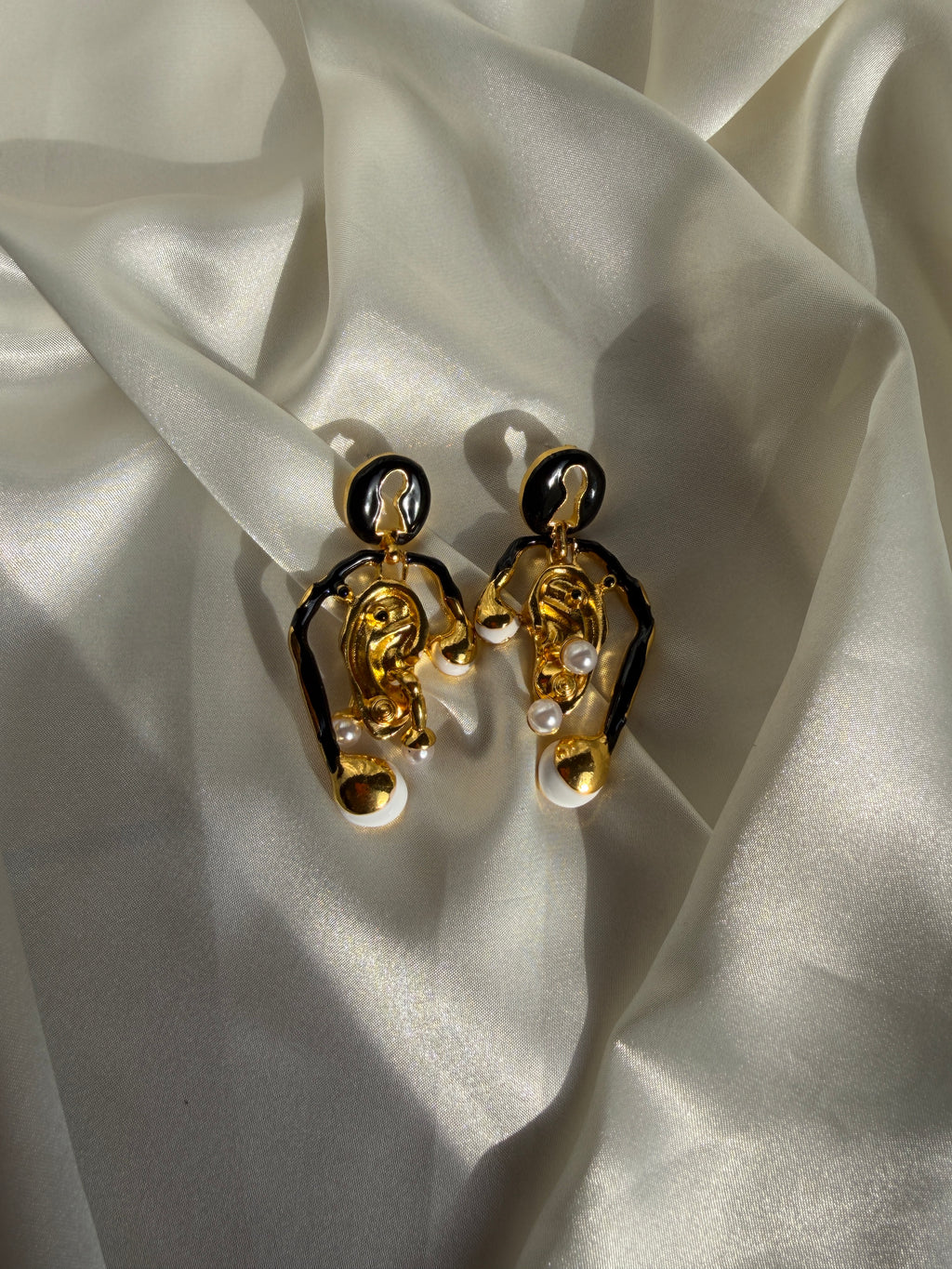 The Wisp Earring