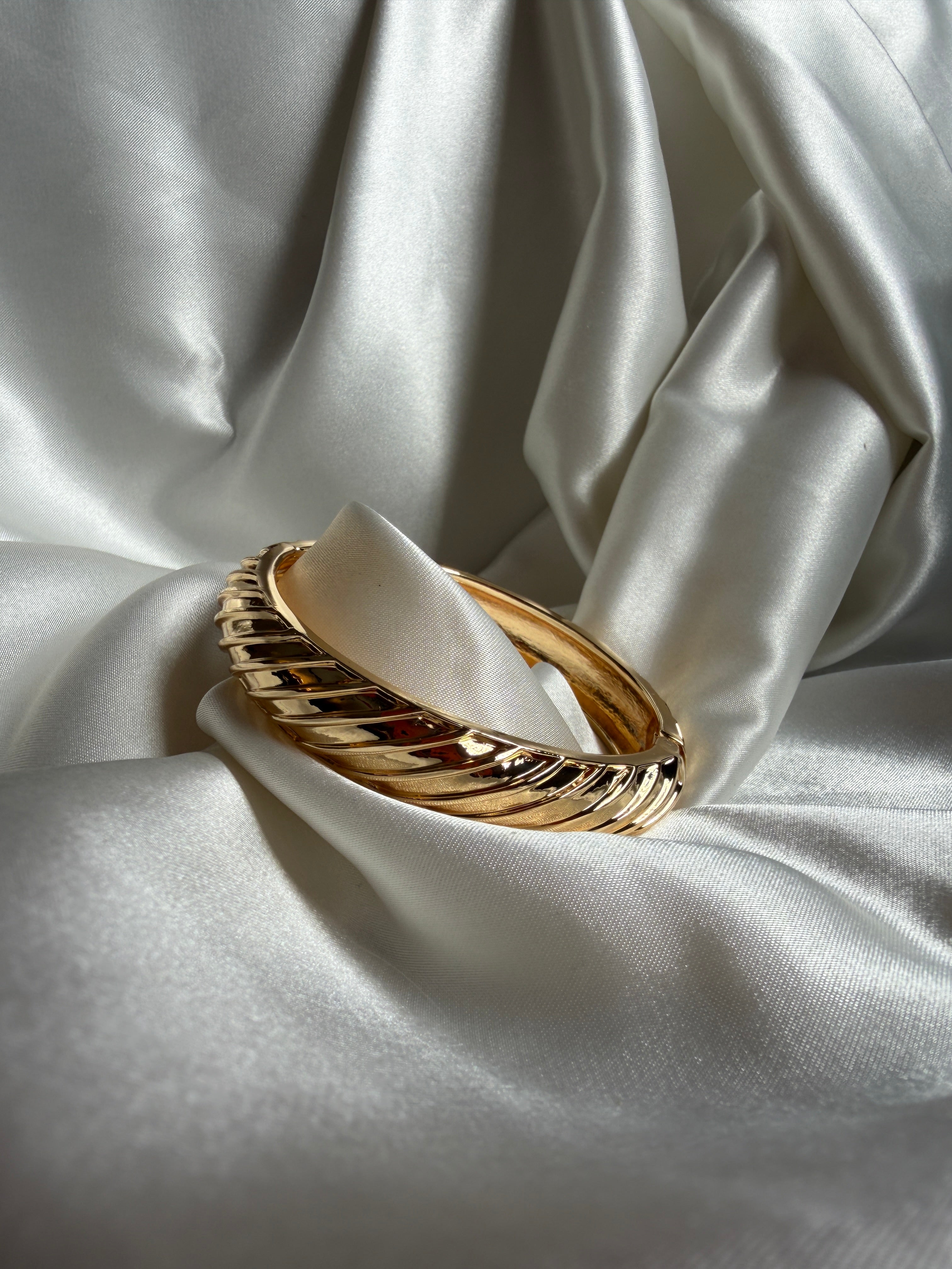 Aurelia Bangle