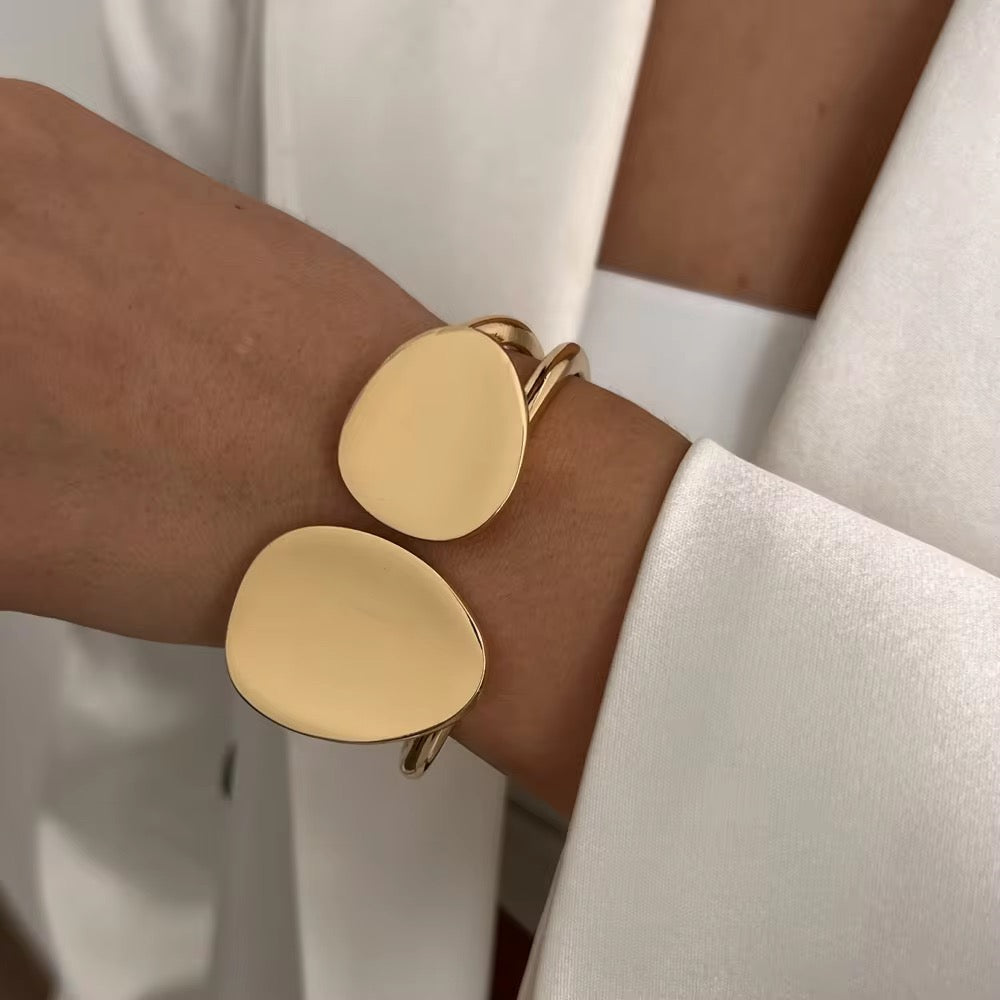 Sculpted Dual-Disc Gold Cuff