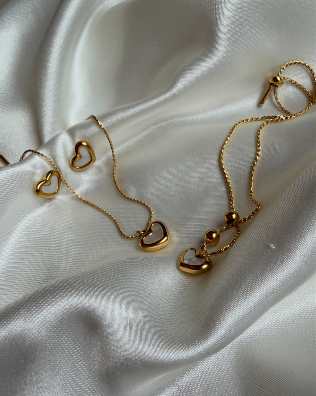 Luna Heart Jewelry Set – Pendant, Earrings & Bracelet