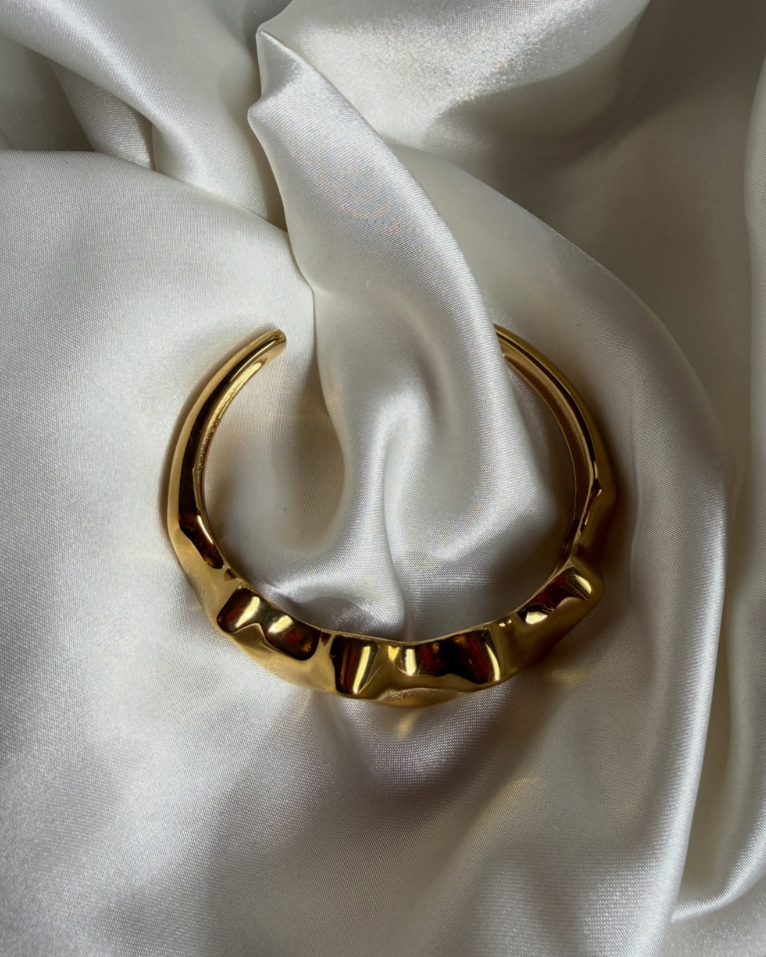 Luna Sculpted Gold Cuff