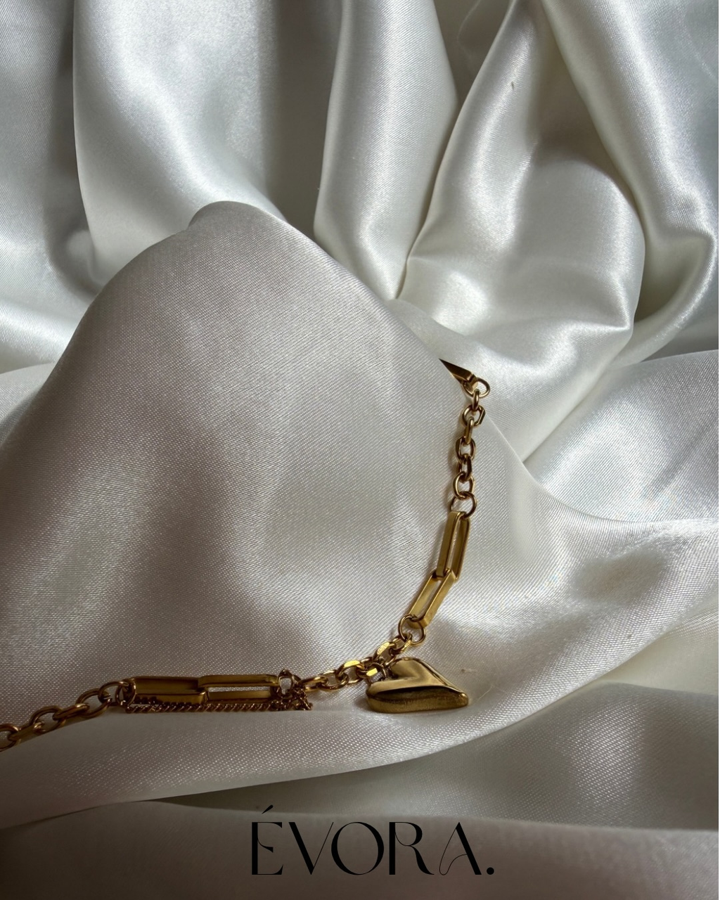 Heartline Link Necklace