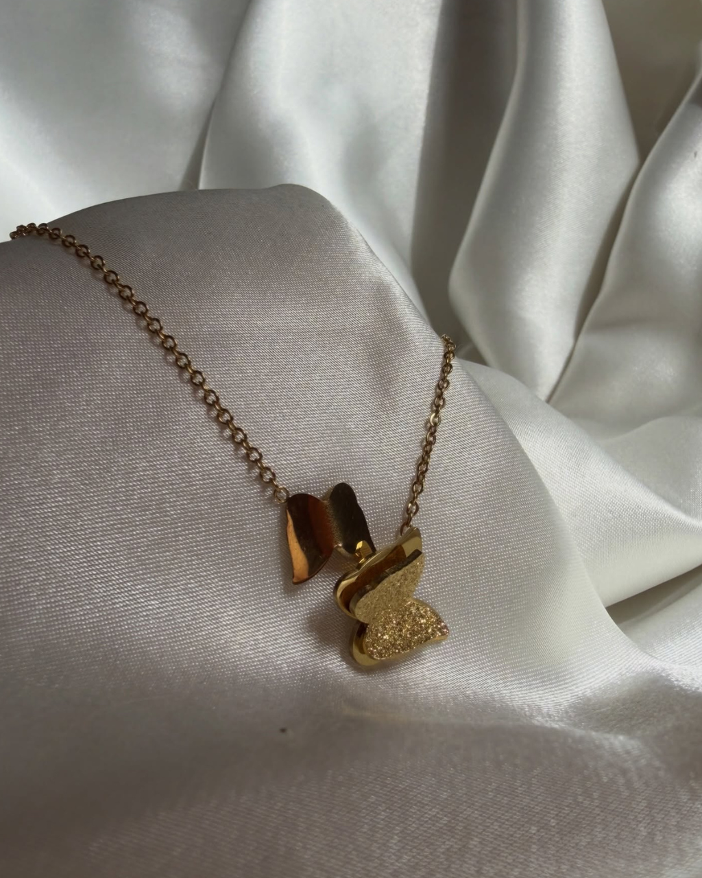 Golden Bow Necklace