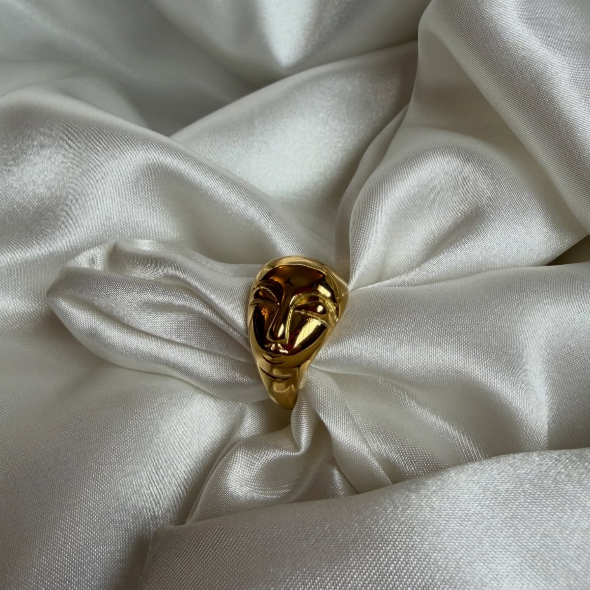 Muse Face Gold Ring