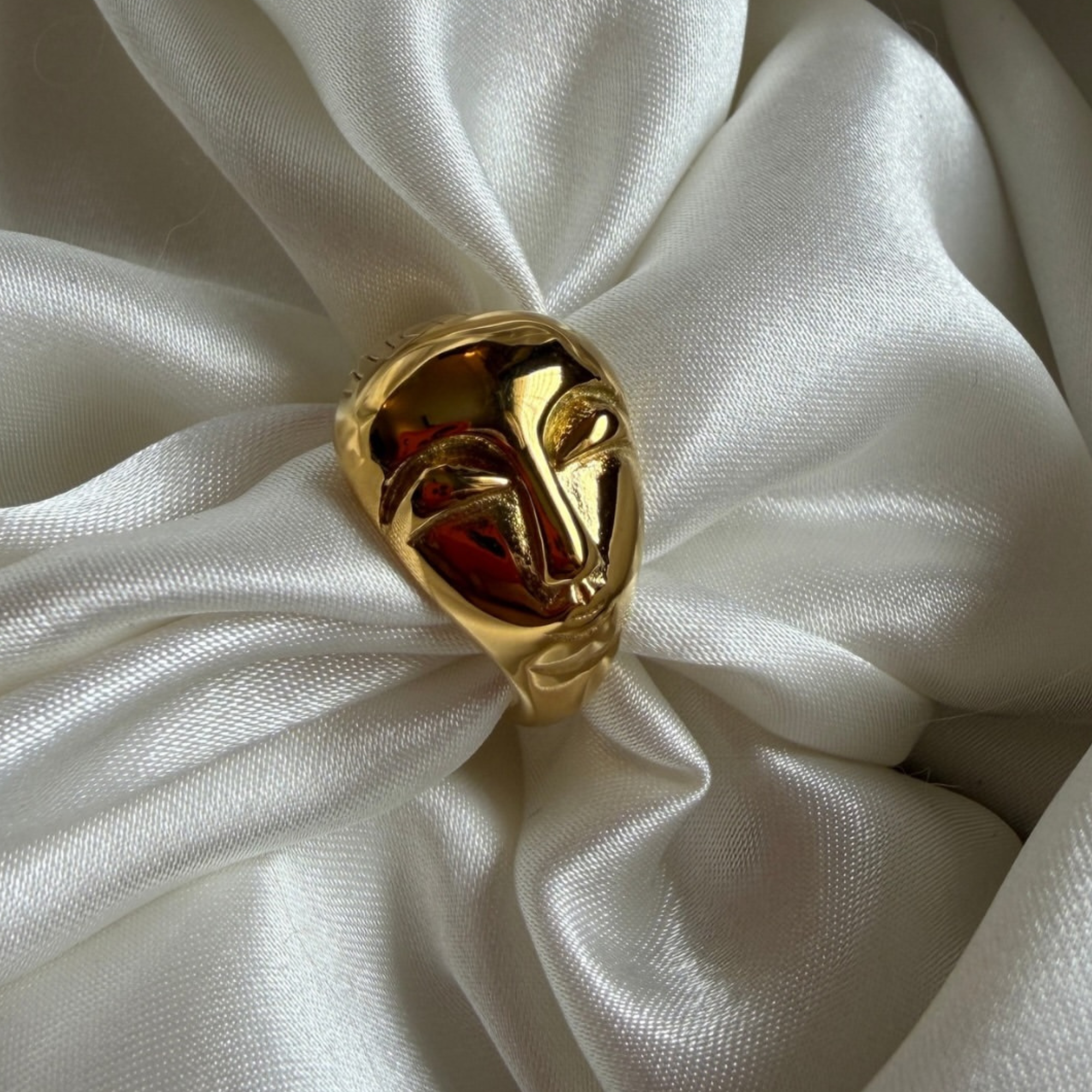 Muse Face Gold Ring