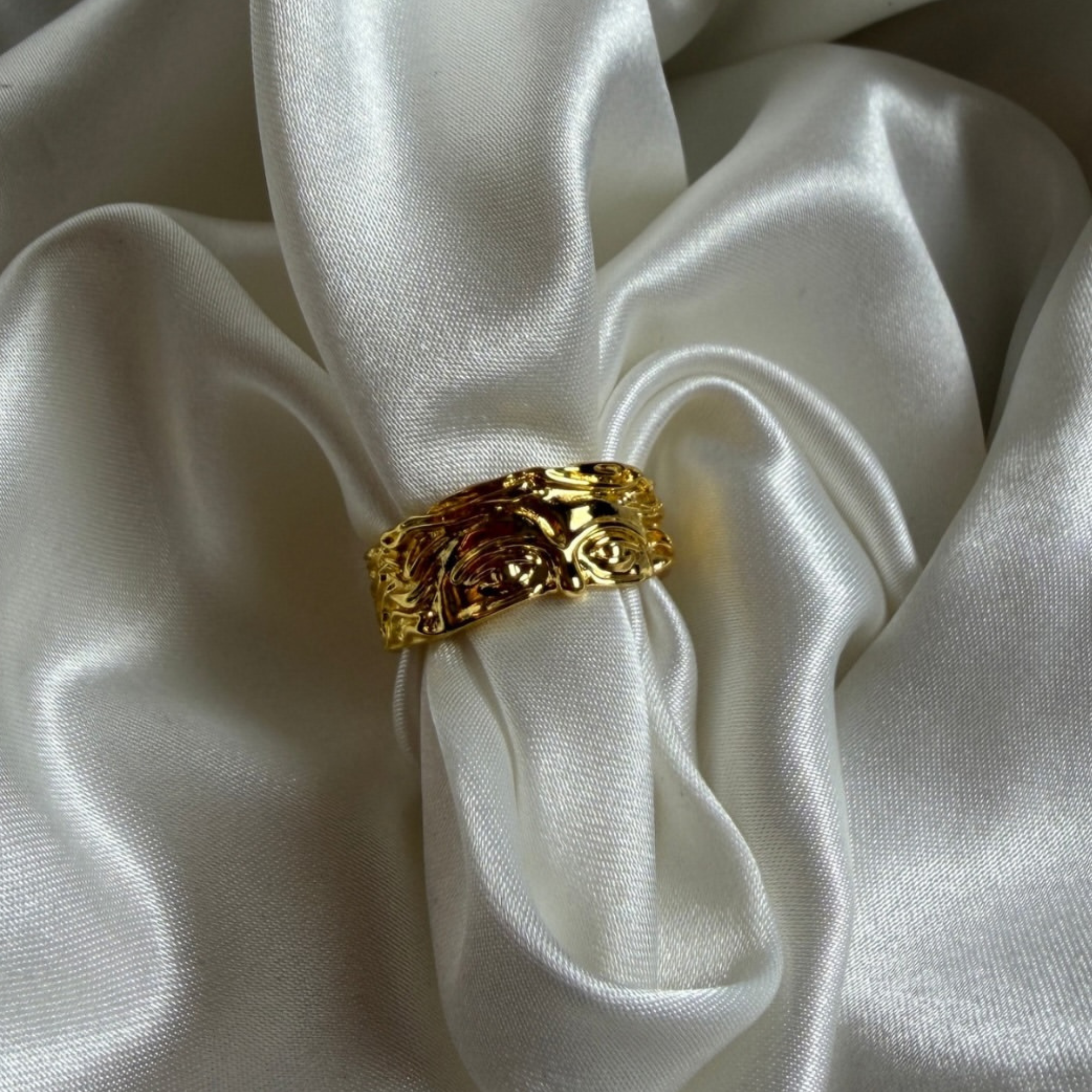 Leo Luxe Lion Ring